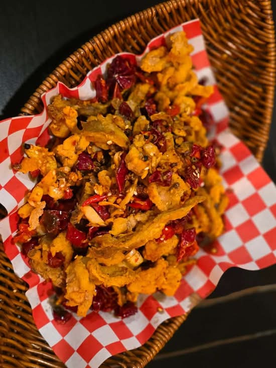 Deep-Fried Chicken with Oyster Mushroom-菌菇小酥肉🌶️